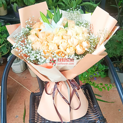 漳州33朵香槟玫瑰百合，心里永远是你